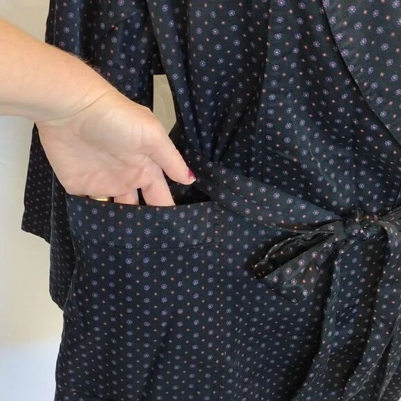 Victoria's Secret VTG 1999 Black Floral Short Robe with Pockets Size XS/ S - Picture 7 of 16